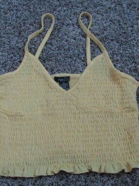 Rue21 Crop Top Pullover Belly Smocked Tank Top Shirt Womens Medium Yellow V Neck